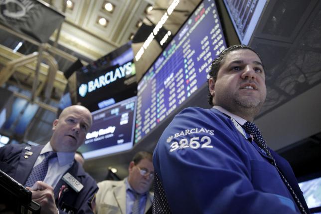 Dow Jones tăng gần 200 điểm nhờ giá dầu nhảy vọt 8%